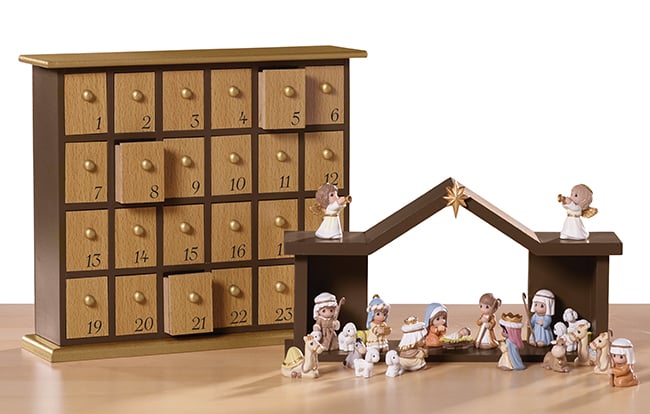 Precious Moments. Nativity Advent Calendar